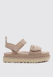 Sandały UGG Goldenstar beżowe z regulowanymi paskami. Brązowe sandały UGG, z materiału, bez zapięcia. Za 451.80 zł.