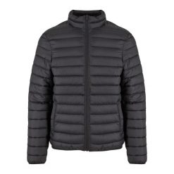 Lekka kurtka puchowa Urban Classics. Czarne kurtki Urban Classics, na zimę, m, bez wzorów, z puchu, bez kaptura. Za 244.50 zł.