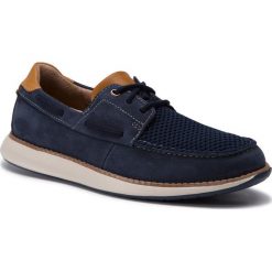 Półbuty CLARKS - Un Pilot Lace 261409577 Navy Nubuck. Eleganckie półbuty marki Clarks. W wyprzedaży za 269.00 zł.