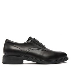 Półbuty Geox. Czarne eleganckie półbuty Geox, bez wzorów, bez obcasa, bez zapięcia. Za 309.99 zł.