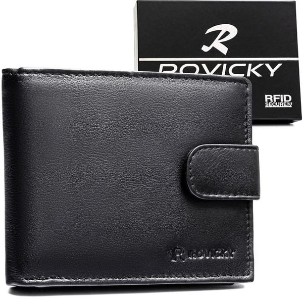 Duży, czarny portfel męski ze skóry naturalnej wyposażony w system RFID, zamykany na zatrzask - Rovicky. Czarne portfele ROVICKY, bez wzorów, ze skóry. Za 39.99 zł.