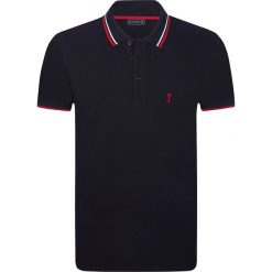 Koszulka polo w kolorze czarnym. Koszulki polo sportowe marki Sir Raymond Taylor. W wyprzedaży za 119.95 zł.