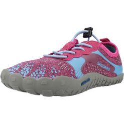 Buty SAGUARO FAST Rose. Czerwone buty turystyczne SAGUARO, bez wzorów, z tkaniny, bez zapięcia, na fitness i siłownię. Za 178.99 zł.