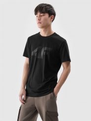 4F T-shirt regular z nadrukiem męski - czarny L. Czarne t-shirty 4F, l, bez wzorów, z bawełny, bez kołnierzyka, bez ramiączek. Za 59.99 zł.