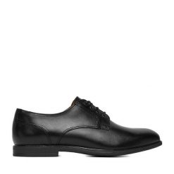 Półbuty Lasocki. Czarne eleganckie półbuty Lasocki, bez wzorów, bez obcasa, bez zapięcia. Za 199.99 zł.