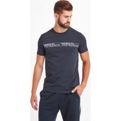T-SHIRT ARMANI EXCHANGE. Brązowe t-shirty Armani Exchange, m, bez wzorów, z bawełny, bez kołnierzyka, bez ramiączek. Za 269.00 zł.