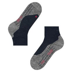Krótkie skarpetki Falke TK5 Wander. Niebieskie skarpety Falke, bez wzorów, z poliamidu. Za 113.00 zł.