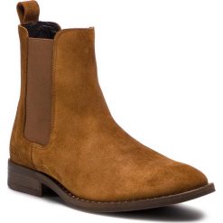 Sztyblety GUESS - FM5BLU SUE10 COGNAC. Sztyblety marki Guess. Za 689.00 zł.