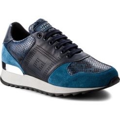 Sneakersy VERSACE COLLECTION - V900718 VM00388 V647N Multicolor blu scuro/b. Buty sportowe casual marki Versace Collection. W wyprzedaży za 959.00 zł.