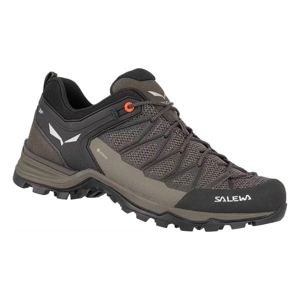 Buty trekkingowe Salewa MS MTN Trainer Lite GTX. Szare buty turystyczne Salewa, na zimę, bez wzorów, z gore-texu, bez zapięcia, trekkingowe, gore-tex. Za 814.05 zł.