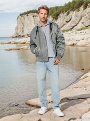 Kurtka z kapturem - khaki. Brązowe kurtki Sinsay, l, bez wzorów, z dresówki, z kapturem. Za 79.99 zł.