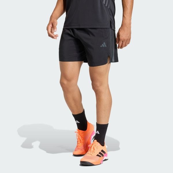 Szorty Tech Essentials Workout 3-Stripes. Czarne szorty Adidas, bez wzorów, sportowe. Za 199.00 zł.