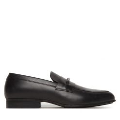 Półbuty Calvin Klein. Czarne eleganckie półbuty CALVIN KLEIN, bez wzorów, bez obcasa, bez zapięcia. Za 539.99 zł.
