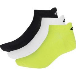 Skarpetki sportowe męskie (3 pary) SOM213 - soczysta zieleń neon+biały+głęboka czerń. Skarpetki sportowe marki 4F. Za 29.99 zł.