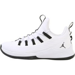 Jordan ULTRA FLY 2 LOW Obuwie do koszykówki white/black/white. Buty do koszykówki marki Jordan. Za 479.00 zł.