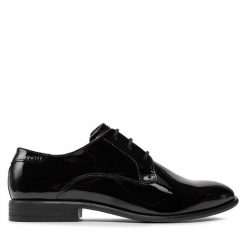 Półbuty Bugatti. Czarne eleganckie półbuty Bugatti, bez wzorów, bez obcasa, bez zapięcia. Za 359.99 zł.