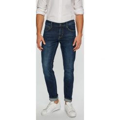 Mustang - Jeansy Oregon Tapered. Jeansy marki Mustang. W wyprzedaży za 219.90 zł.