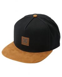 Czapka dla Mężczyzn BRACKERS Czarny. Czarne czapki z daszkiem DC Shoes, z aplikacjami, z bawełny. Za 149.99 zł.