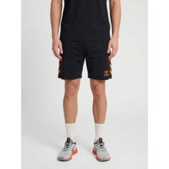 Szorty Hummel Core 2.0. Brązowe szorty Hummel, bez wzorów, sportowe. Za 149.00 zł.