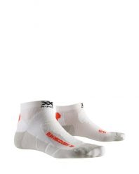 Skarpety biegowe X-SOCKS RUN DISCOVERY 4.0. Białe skarpety X-Socks, bez wzorów, z materiału. Za 45.00 zł.