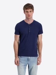 Timezone Koszulka "Vintage Henley" w kolorze granatowym rozmiar: XL. Niebieskie bezrękawniki Timezone, xl, bez wzorów, z bawełny, bez kołnierzyka, bez ramiączek. Za 113.90 zł.