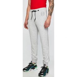 Armani Exchange - Spodnie. Spodnie materiałowe marki Armani Exchange. Za 449.90 zł.