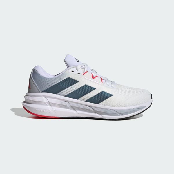 Buty do biegania Questar 3. Białe buty do biegania Adidas, bez wzorów, bez zapięcia, do biegania. Za 337.85 zł.