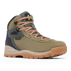 Buty trekkingowe męskie Columbia Newton Ridge BC. Zielone buty trekkingowe Columbia, bez wzorów, bez zapięcia. Za 379.99 zł.