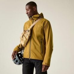 Męska wodoodporna kurtka turystyczna z kapturem Apex 3-warstwowa. Brązowe kurtki Dare 2B, m, bez wzorów, z poliesteru, z kapturem. W wyprzedaży za 699.99 zł.