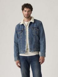 Levi's Kurtka dżinsowa w kolorze niebieskim rozmiar: M. Niebieskie kurtki Levi's®, m, bez wzorów, z bawełny, bez kaptura. Za 251.16 zł.