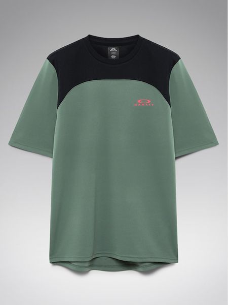 Oakley Koszulka kolarska "Free Ride" w kolorze zielonym rozmiar: M. Zielone t-shirty sportowe Oakley, bez wzorów, z materiału, bez ramiączek, rowerowe. Za 140.53 zł.