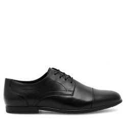 Półbuty Lasocki. Czarne eleganckie półbuty Lasocki, bez wzorów, bez obcasa, bez zapięcia. Za 199.99 zł.