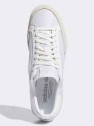 Adidas Sneakersy w kolorze biało-beżowym rozmiar: 45. Białe buty sportowe casual Adidas, bez wzorów, z materiału, bez zapięcia. Za 241.56 zł.