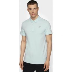 Koszulka polo męska TSM308 - jasny niebieski. Niebieskie koszulki polo 4F, m, bez wzorów, z materiału, bez kołnierzyka, bez ramiączek. Za 79.99 zł.