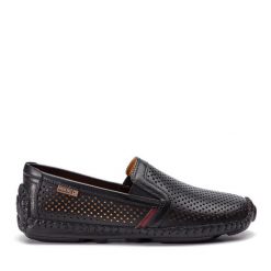 Półbuty Pikolinos. Czarne eleganckie półbuty Pikolinos, bez wzorów, bez obcasa, bez zapięcia. Za 359.99 zł.