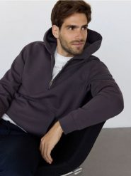 Bawełniana bluza z kapturem - fioletowy. Fioletowe bluzy z kapturem Reserved, l, bez wzorów, z bawełny, z kapturem. W wyprzedaży za 69.99 zł.
