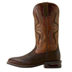 Kozaki western skórzane Ariat Captivate. Brązowe kozaki Ariat, bez wzorów, bez obcasa, na obcasie, bez zapięcia. Za 1,247.45 zł.