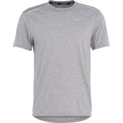 Nike Performance BREATHE TAILWIND Tshirt basic metallic silver. T-shirty sportowe Nike Performance. Za 169.00 zł.
