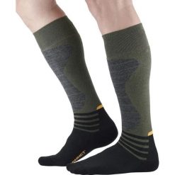 Wysokie skarpety Monnet Hunting Expert. Zielone skarpety MONNET, bez wzorów, z elastanu. Za 190.50 zł.