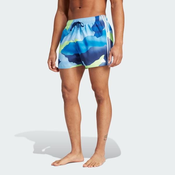 Szorty City Escape Camo 3-Stripes Cix Swim. Białe odzież kąpielowa Adidas, m, bez wzorów, z materiału, sportowe. Za 159.99 zł.