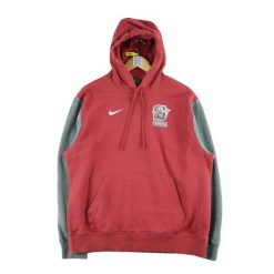 Bluza męska z kapturem Nike czerwona. Czerwone bluzy z kapturem Nike, l, bez wzorów, z materiału, z kapturem. Za 102.20 zł.