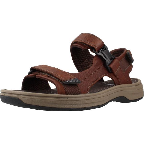 Sandały CLARKS SALTWAY EDGE Brązowy. Brązowe sandały Clarks, ze skóry, bez zapięcia. Za 365.99 zł.