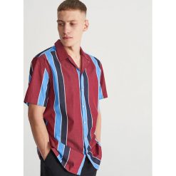 Koszula comfort fit w paski - Czerwony. Koszule marki Reserved. W wyprzedaży za 59.99 zł.