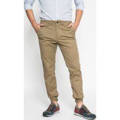 Jack & Jones - Spodnie. Spodnie materiałowe marki Jack & Jones. W wyprzedaży za 79.90 zł.