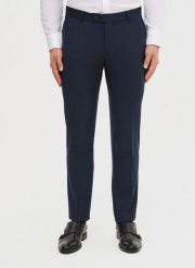 PAKO LORENTE – Granatowe spodnie ganiturowe. Niebieskie eleganckie spodnie Pako Lorente, do pracy, m, z elastanu, biznesowe. Za 699.99 zł.