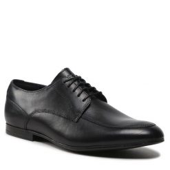 Półbuty Lasocki. Czarne eleganckie półbuty Lasocki, bez wzorów, bez obcasa, bez zapięcia. Za 149.99 zł.