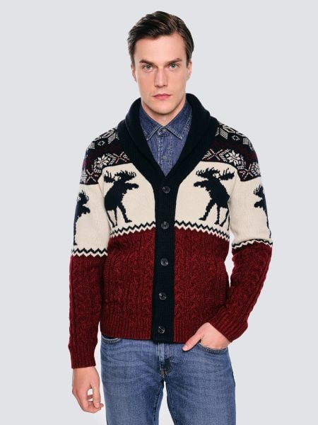 Kardigan męski ze wzorem skandynawskim bordowo-granatowy Lorenzo 000. Czerwone swetry rozpinane BIG STAR, l, bez wzorów, z dzianiny, bez kołnierzyka, bez ramiączek. W wyprzedaży za 99.99 zł.