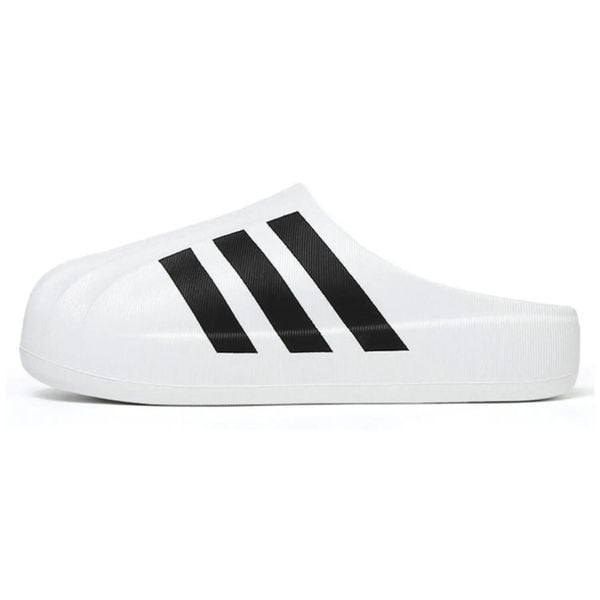 Klapki do chodzenia męskie Adidas Superstar Mule Adifom. Białe klapki Adidas, z gumy. Za 254.24 zł.