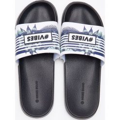 Klapki z tropikalnym printem - Biały. Klapki marki House. Za 39.99 zł.