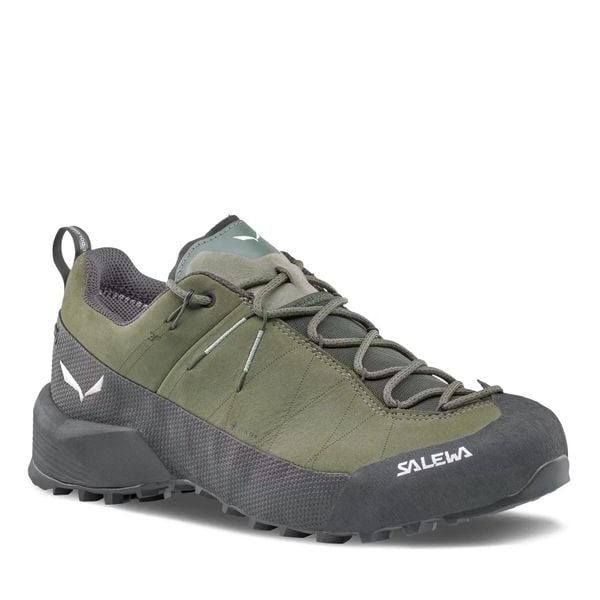 Buty trekkingowe Salewa Wildfire Leather 2 GTX. Czarne buty turystyczne Salewa, bez wzorów, z gore-texu, bez zapięcia, trekkingowe, gore-tex. Za 749.99 zł.
